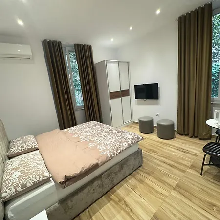 Vila 21 At Blloku Area Tirana Exterior photo
