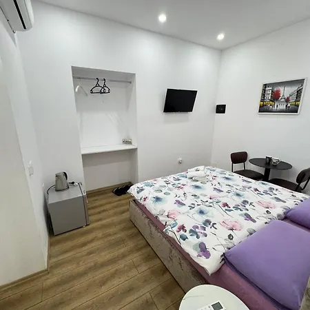 Vila 21 At Blloku Area Tirana Exterior photo
