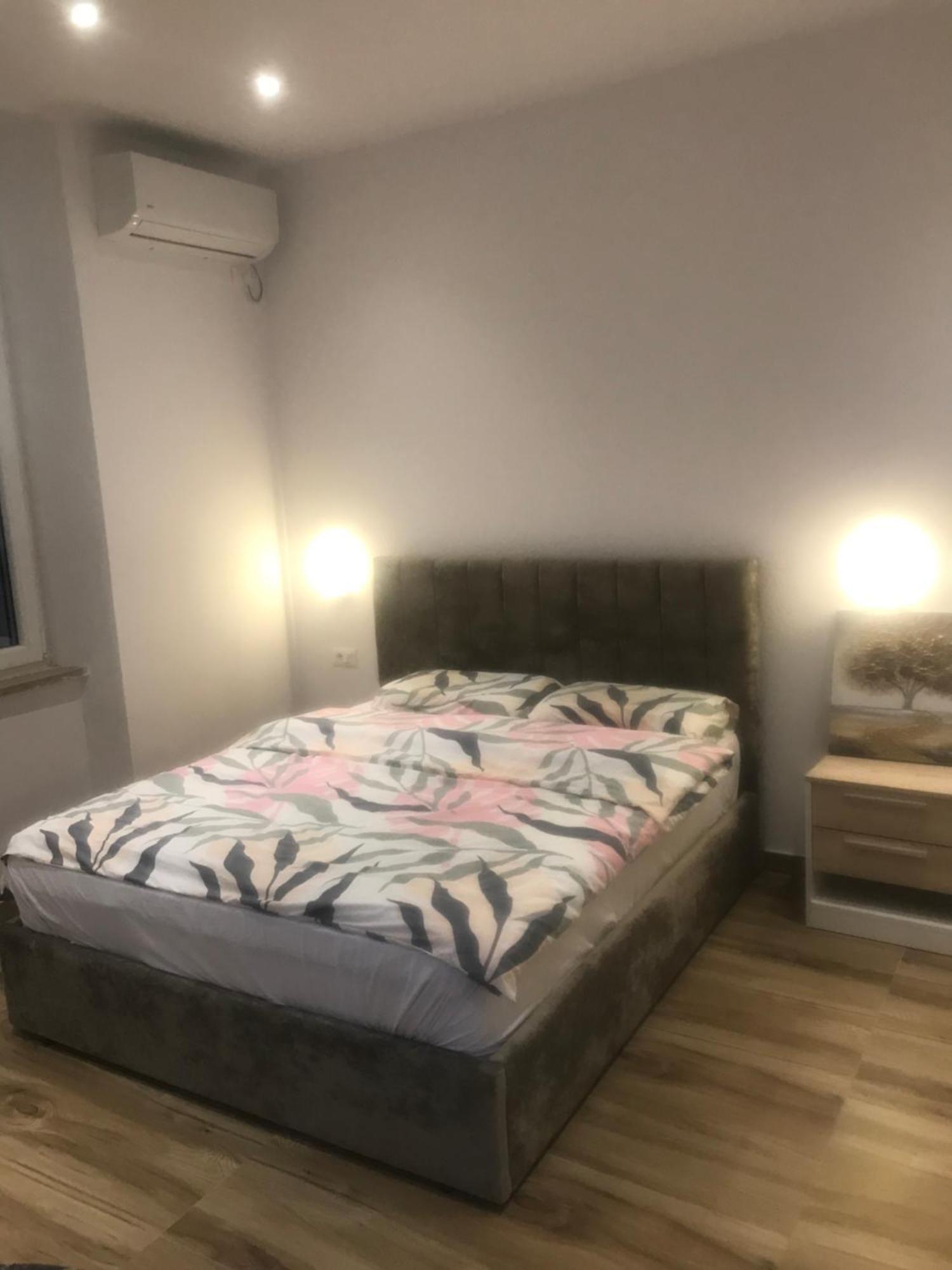 21 At Blloku Area Affittacamere Tirana